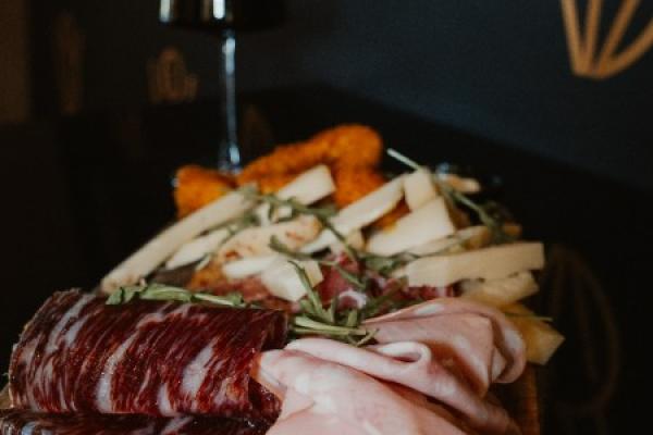assiette charcuterie fromage